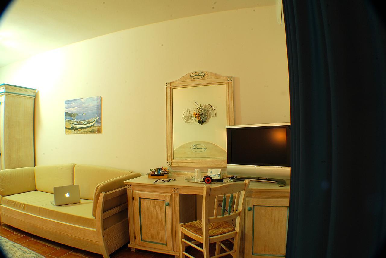 Hotel Le Sabbie 칼라세타 외부 사진